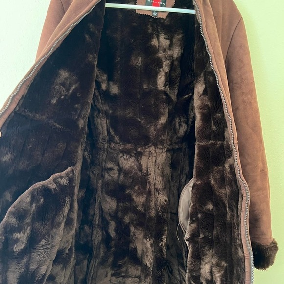 Gallery Long Brown Faux Fur Zip Up Hooded Coat Women's Size Medium - Picture 4 of 7